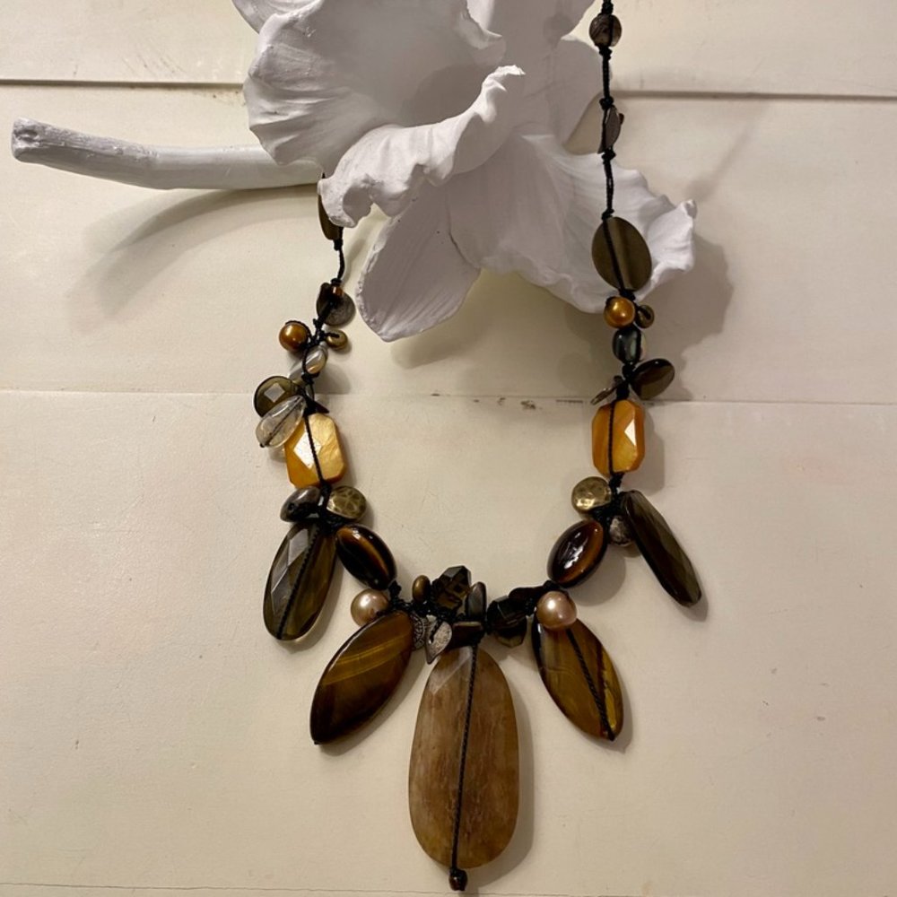 *CLEARANCE* Silpada Pearl, Shell, Glass & Brass Necklace N2009 - Retired